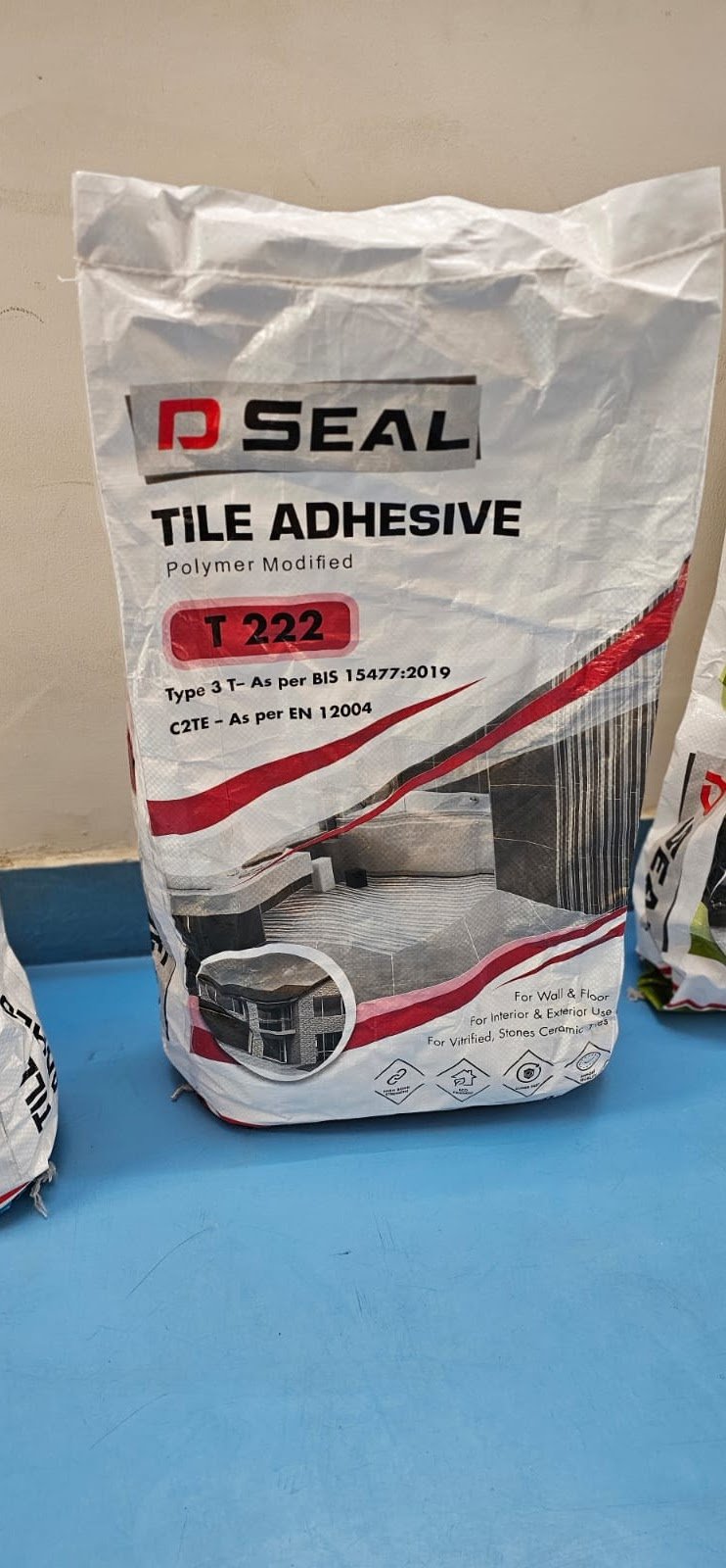 Tile Adhesives 4 DSeal T-222 MFT tile adhesive 40 kg bag